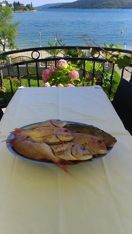 Villa Mediterana Seget Vranjica Hotel