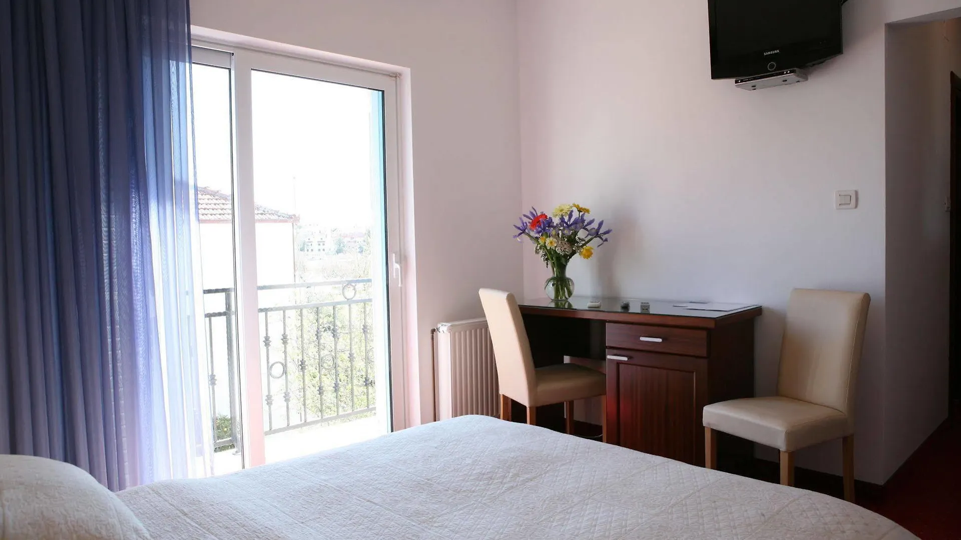 Villa Mediterana Seget Vranjica 4*,