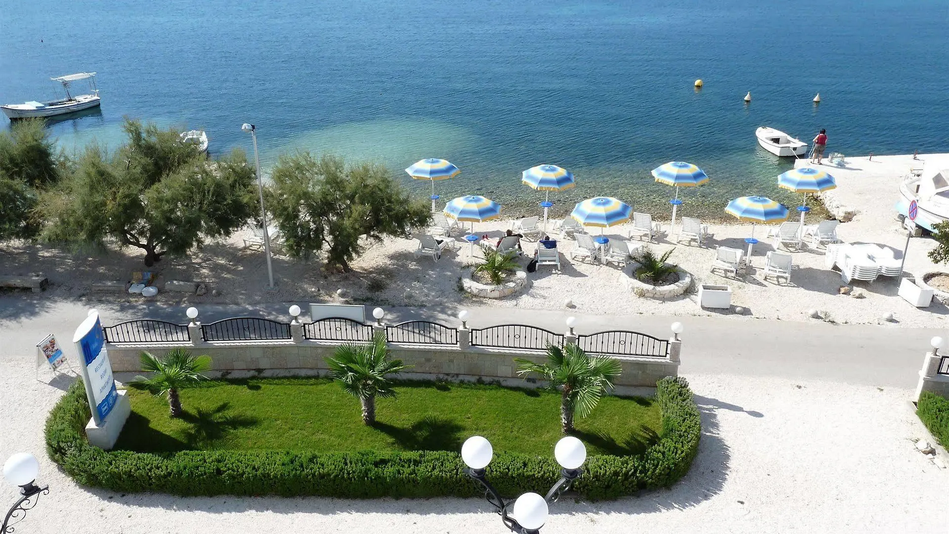 Villa Mediterana Seget Vranjica 4*,  Croatia