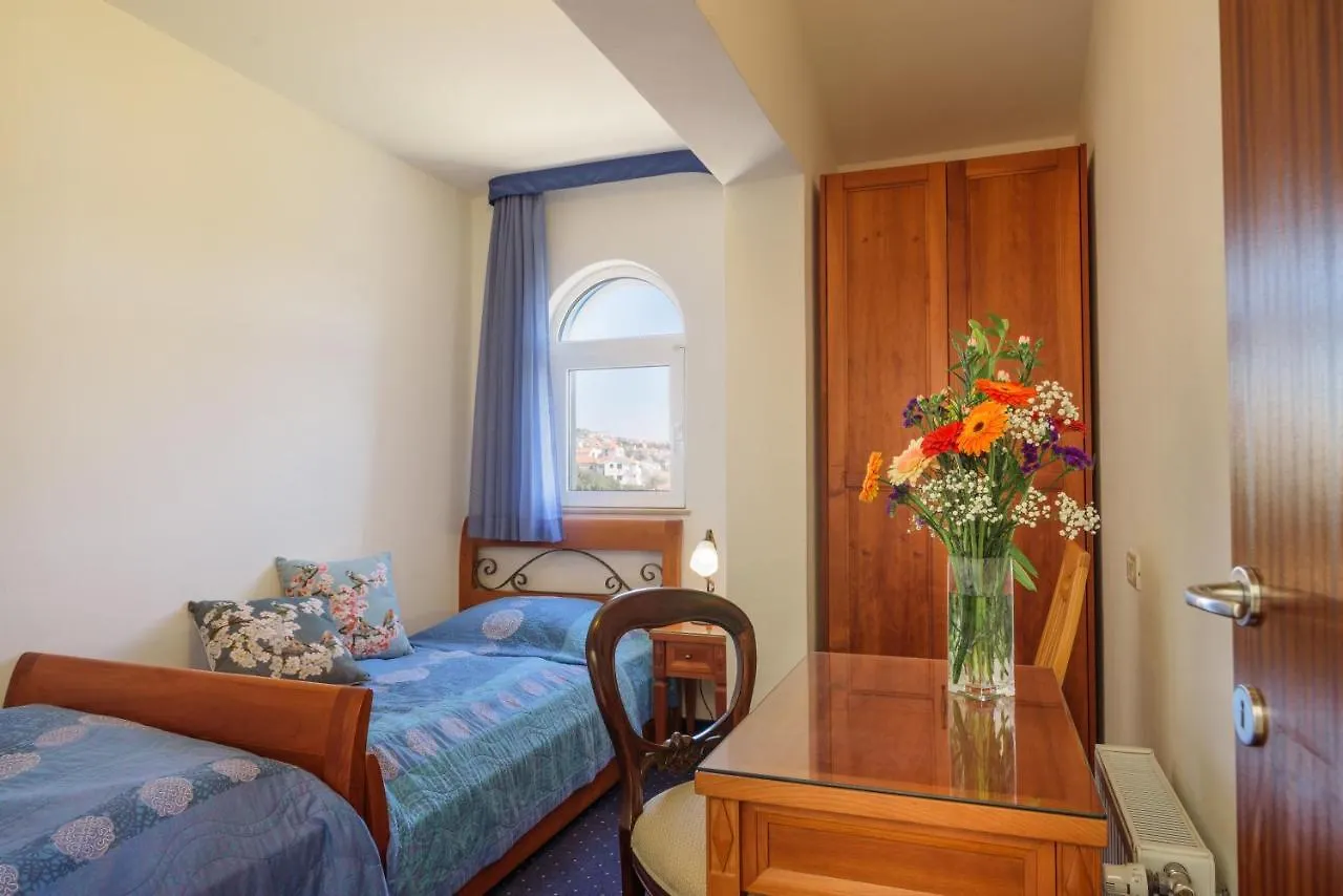 Hotel Villa Mediterana Seget Vranjica